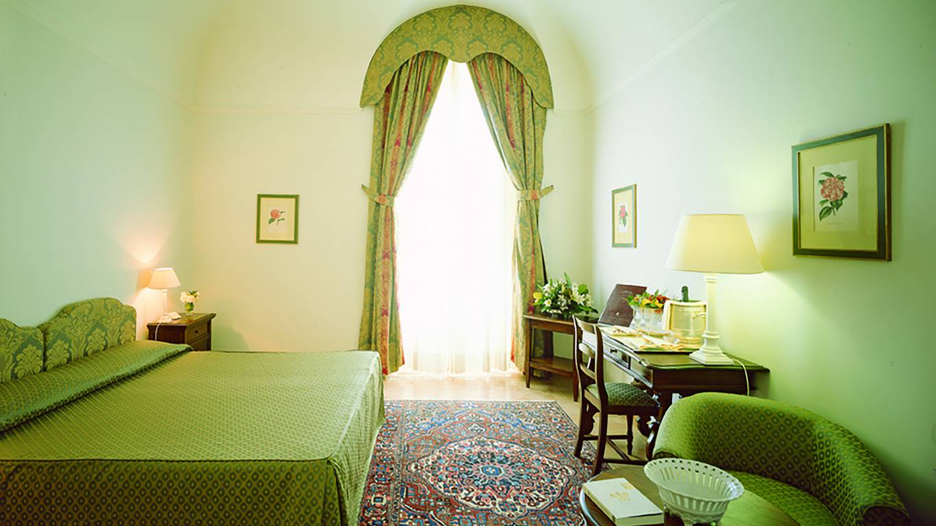 Hotel-Villa-Grazioli-Grottaferrata-CHARME-DE-LUXE
