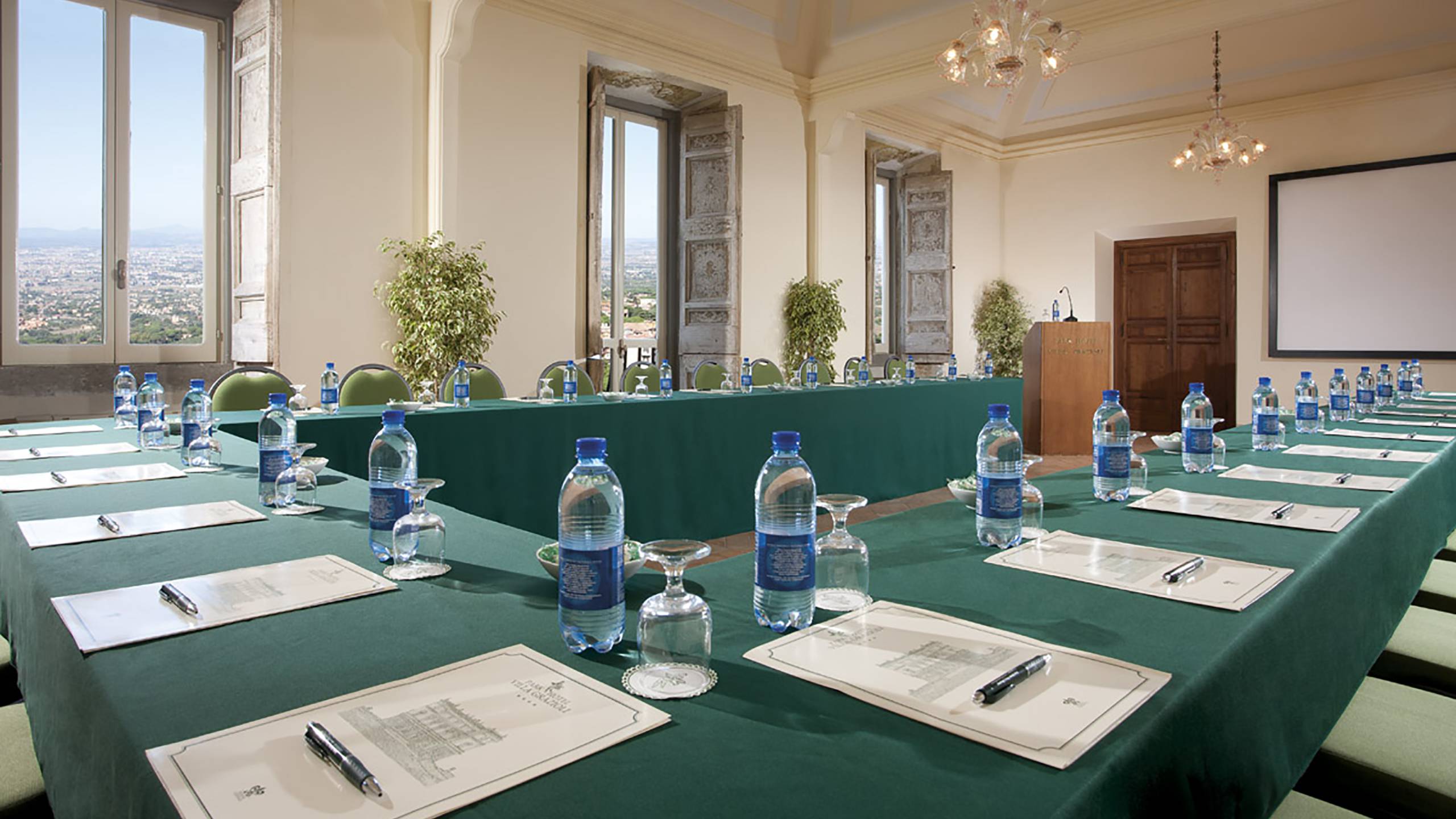 Hotel-Villa-Grazioli-Grottaferrata-SALA-ROMANA-U-SHAPE-Meeting-Eventi