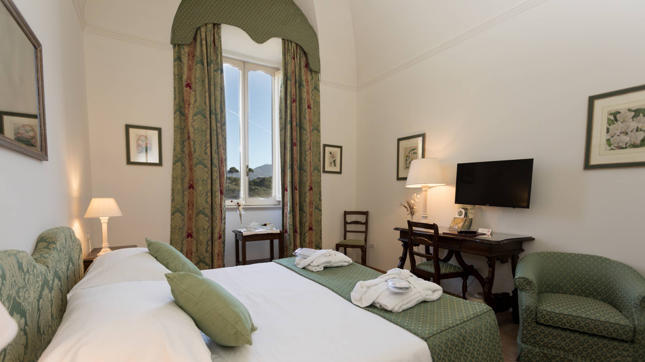 park-hotel-villa-grazioli-grottafarrata-castelli-romani-letto-5